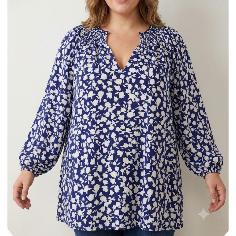Bobeau Blouse Blue White Floral Smocked V-Neck Long Sleeve Women 3X